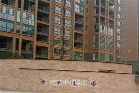 辛庄小区三室两厅精装修97平米出售