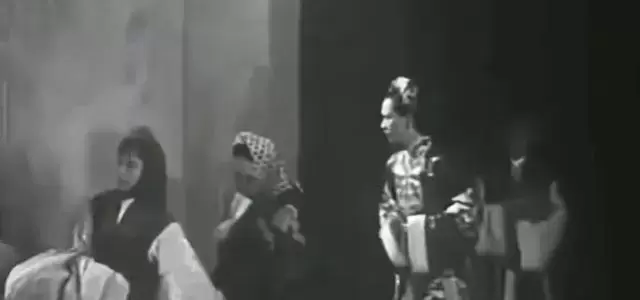 1939年电影《白蛇传·荒塔沉冤》重释白素贞冤案真相 _ 现场图