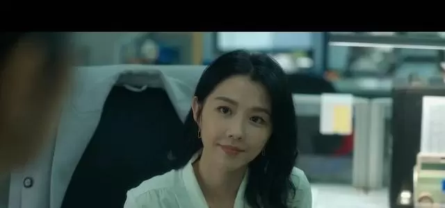 邵雨薇主演《人浮于爱》定档2025年，聚焦现代女性亲密关系焦虑 _ 现场图