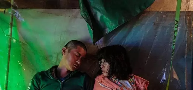 廖子妤凭《像我这样的爱情》获2026年香港金像奖最佳女主角 _ 现场图