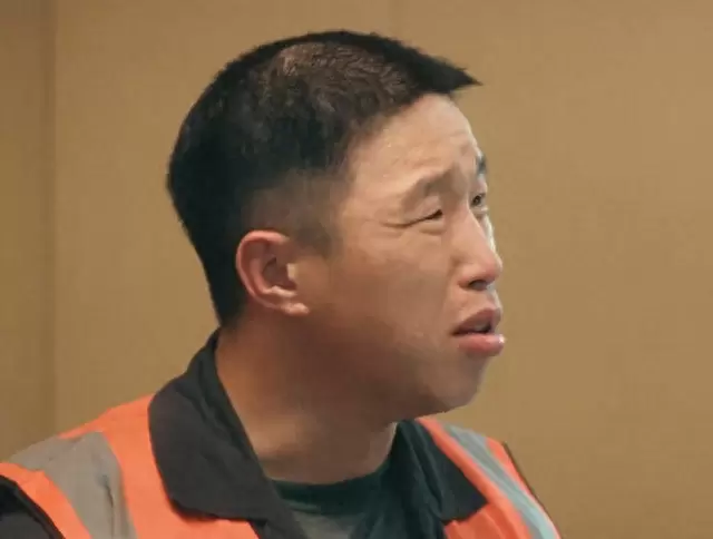 烧饼凭刘直一角成《低智商犯罪》核心表演支点 _ 情报图