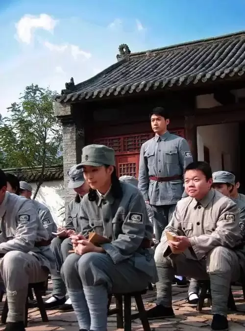 《掩护》2011年播出，刘俊杰刘涛演绎假夫妻心理博弈 _ 资讯配图